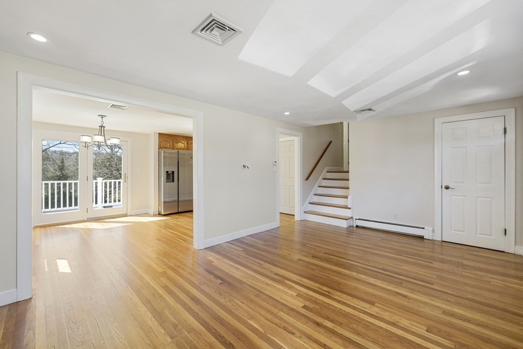 160 Ravenswood Road
