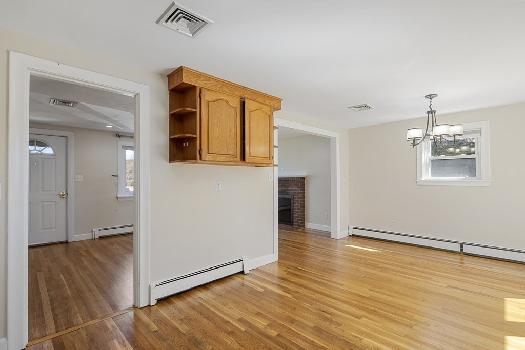 160 Ravenswood Road