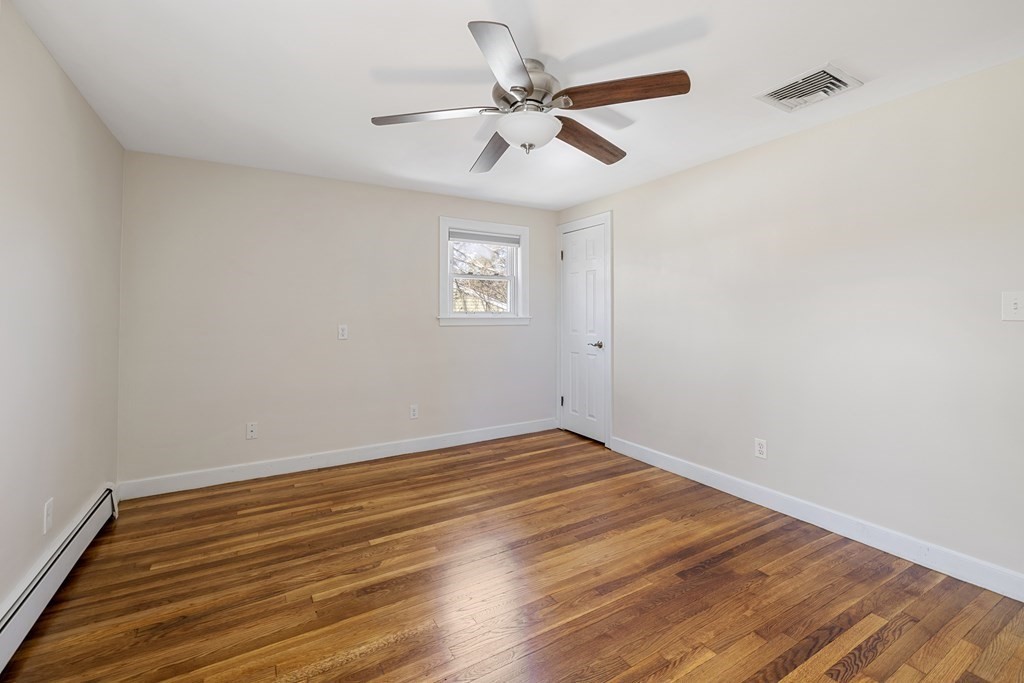 160 Ravenswood Road