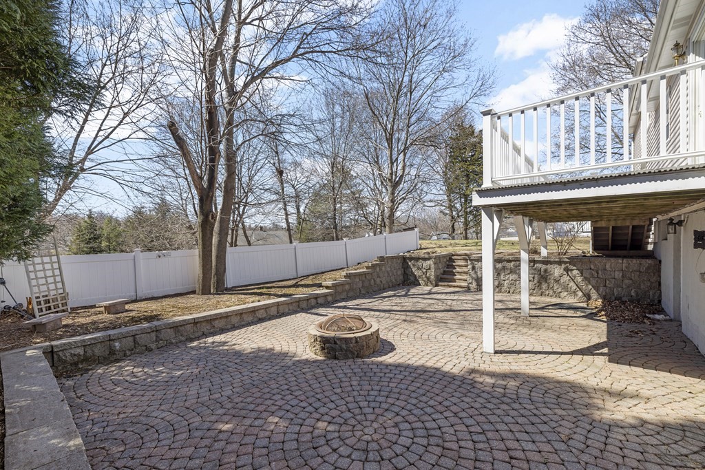 160 Ravenswood Road