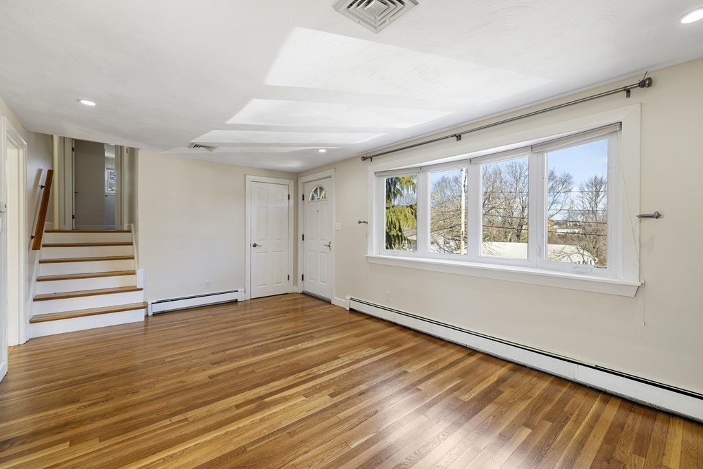160 Ravenswood Road