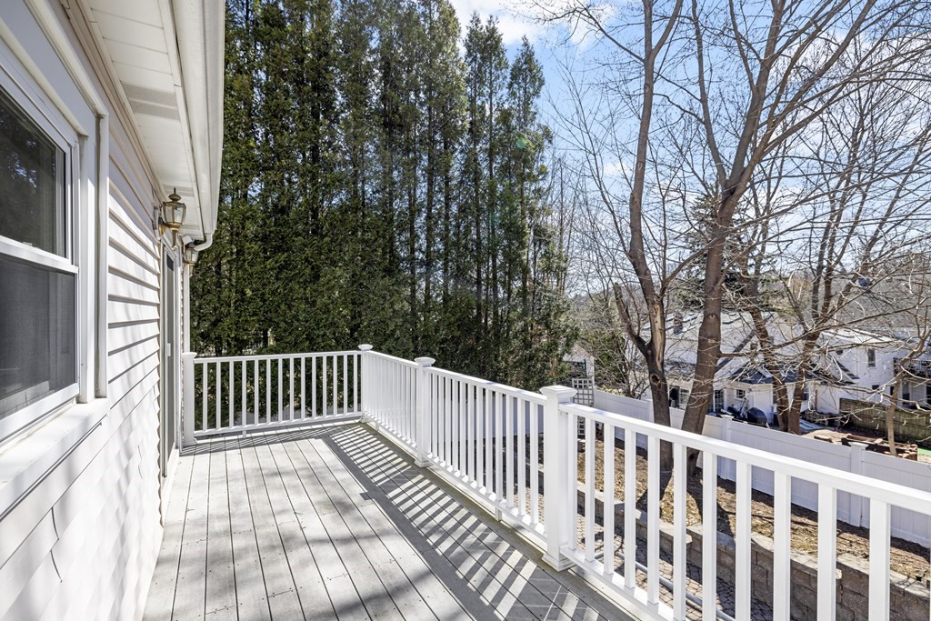 160 Ravenswood Road