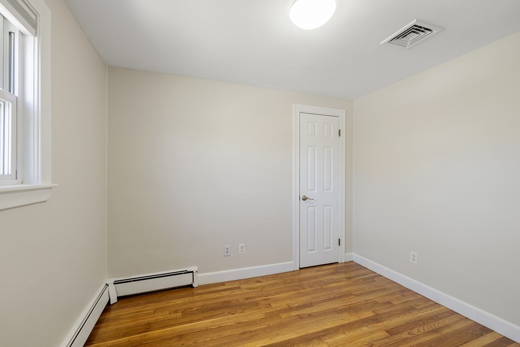 160 Ravenswood Road