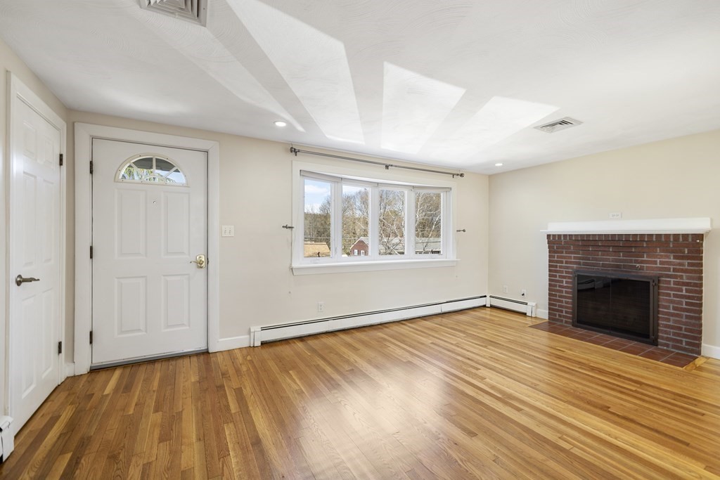 160 Ravenswood Road