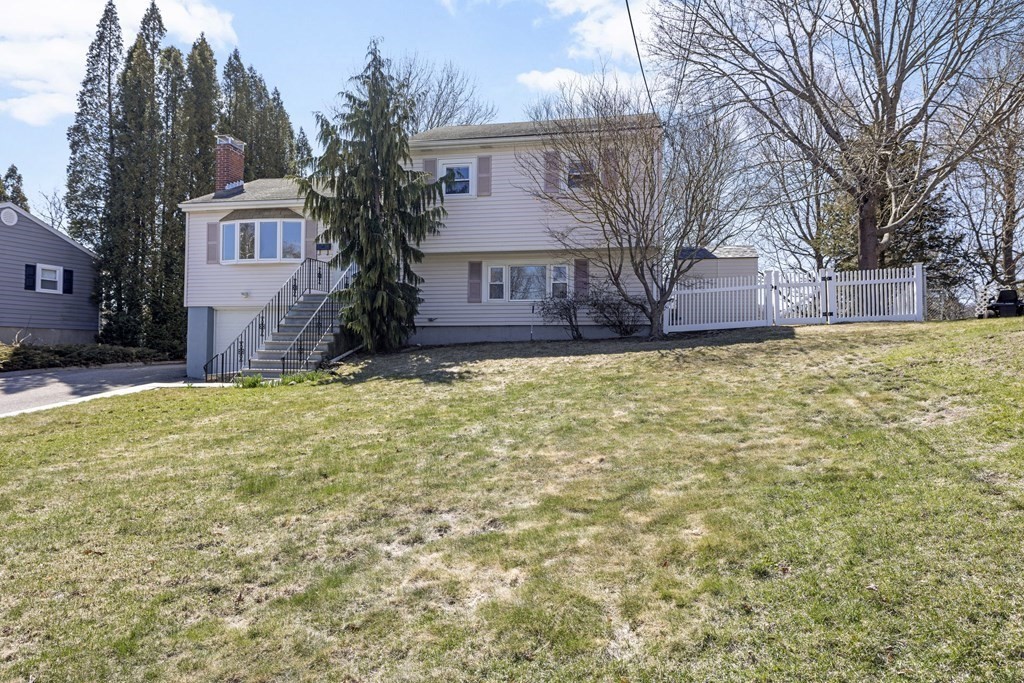 160 Ravenswood Road