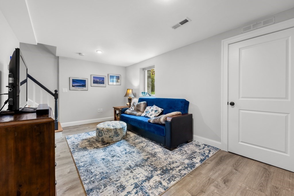 30 Gloucester St # 30