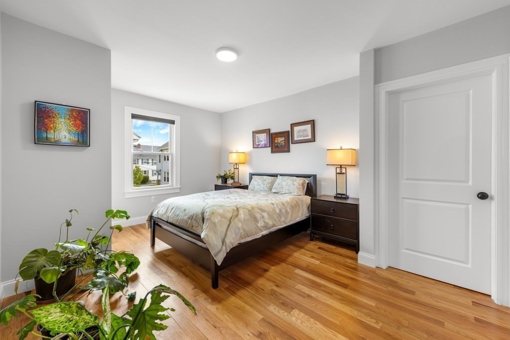 30 Gloucester St # 30