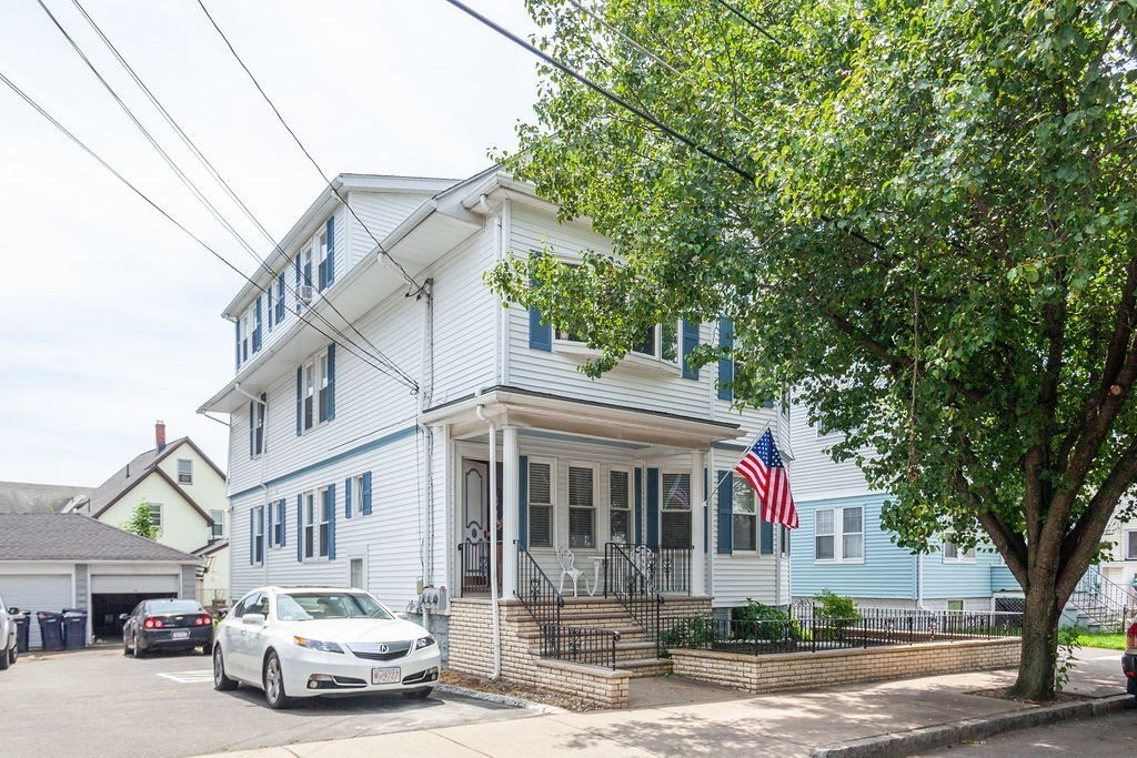 11 Stuart St # 1