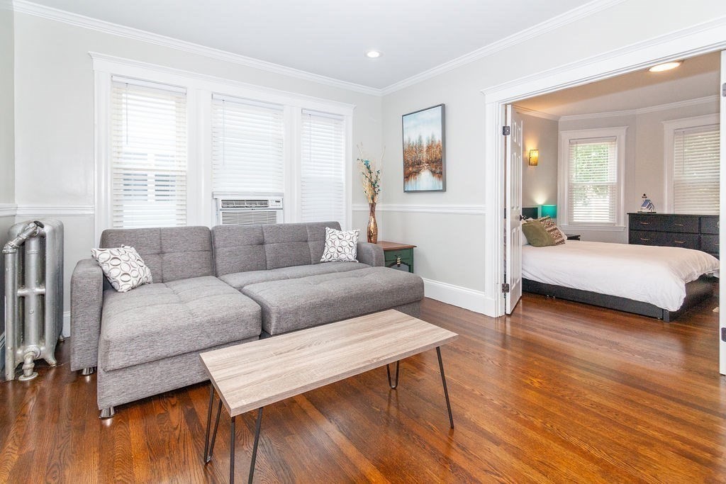 11 Stuart St # 1