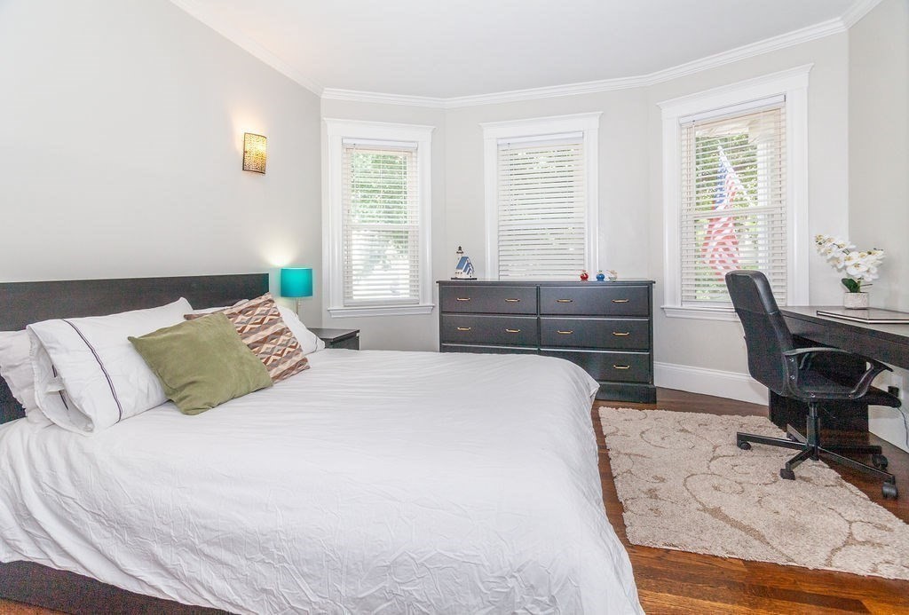 11 Stuart St # 1