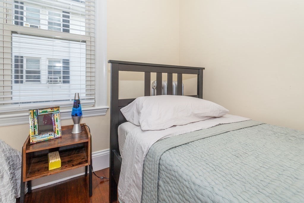 11 Stuart St # 1