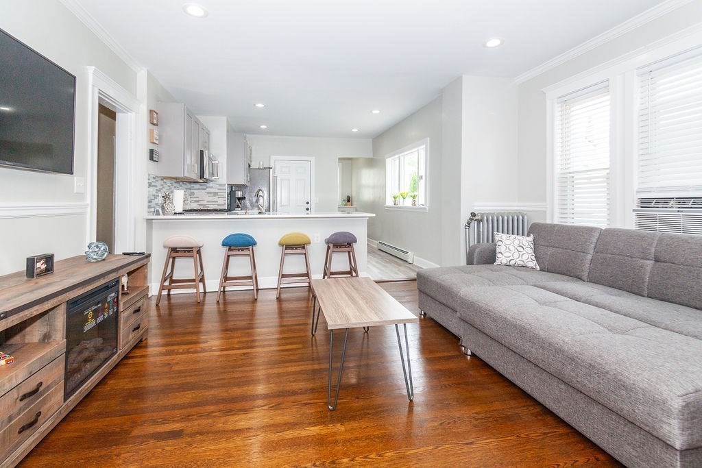 11 Stuart St # 1
