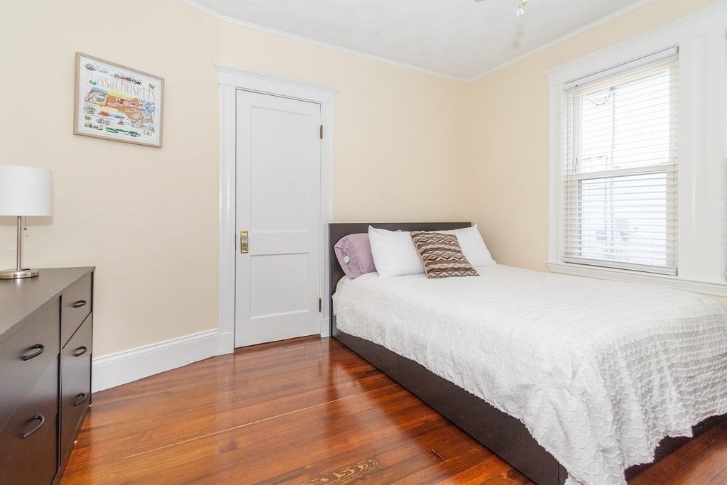 11 Stuart St # 1