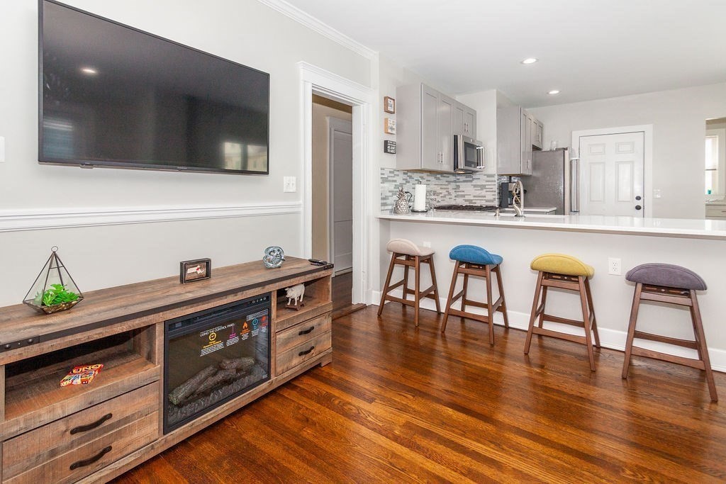 11 Stuart St # 1