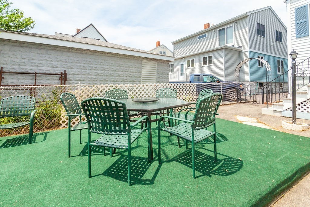 11 Stuart St # 1