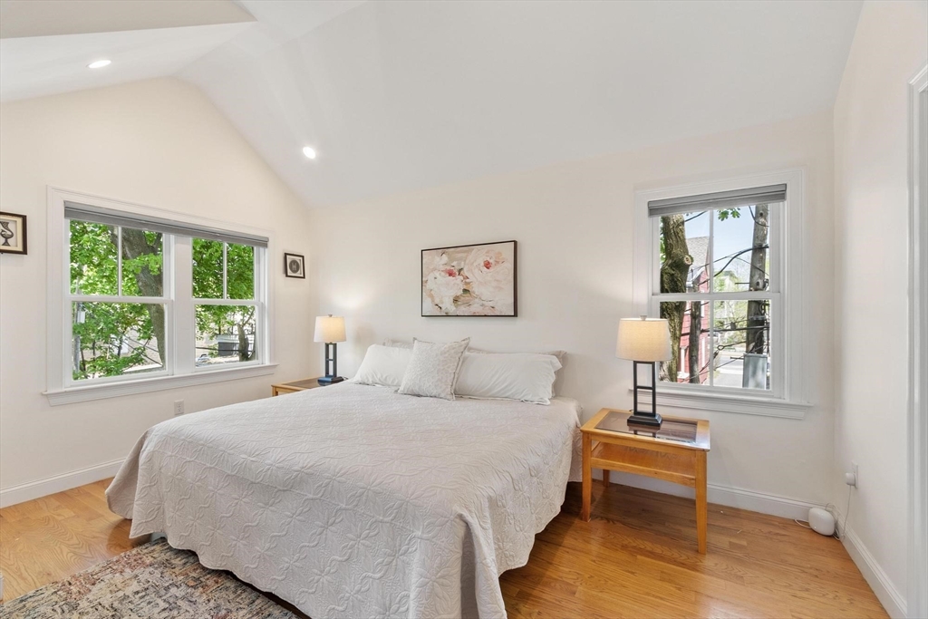 11 Brookford St