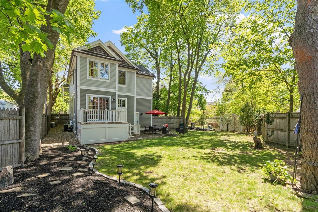 11 Brookford St