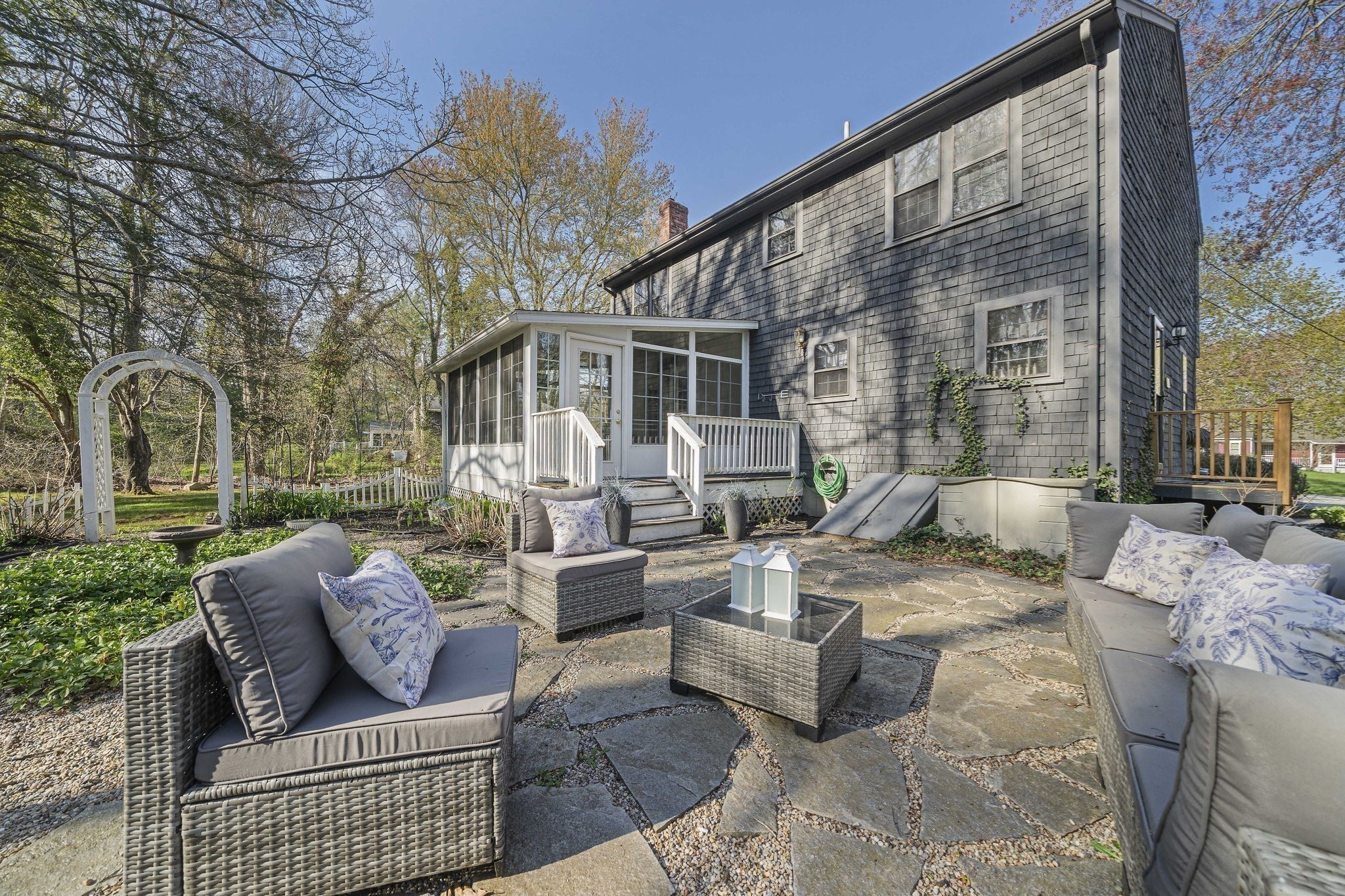 110 Country Rd
