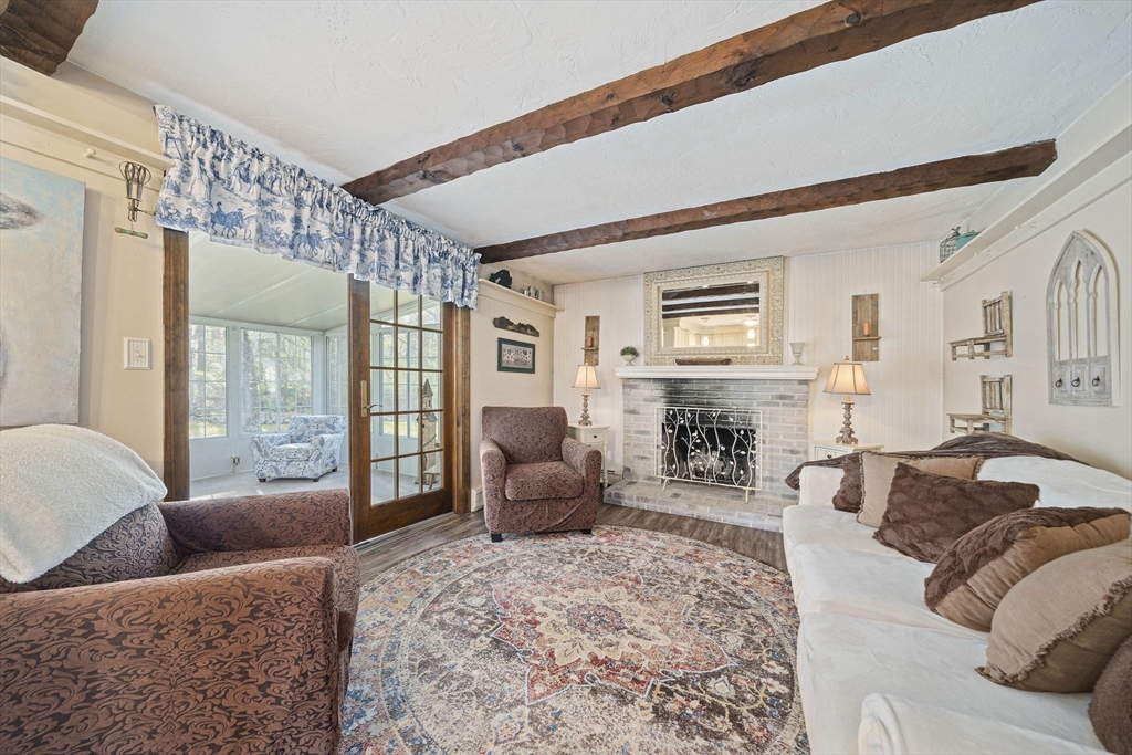 110 Country Rd