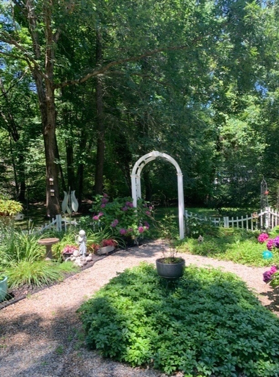 110 Country Rd
