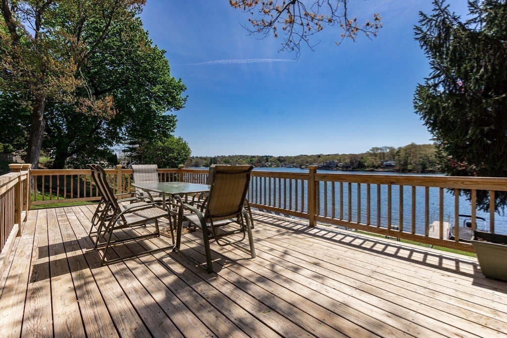 63 Fort Meadow Dr