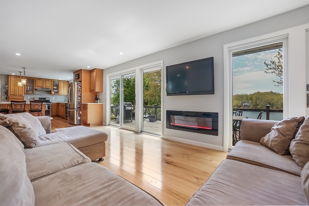 63 Fort Meadow Dr