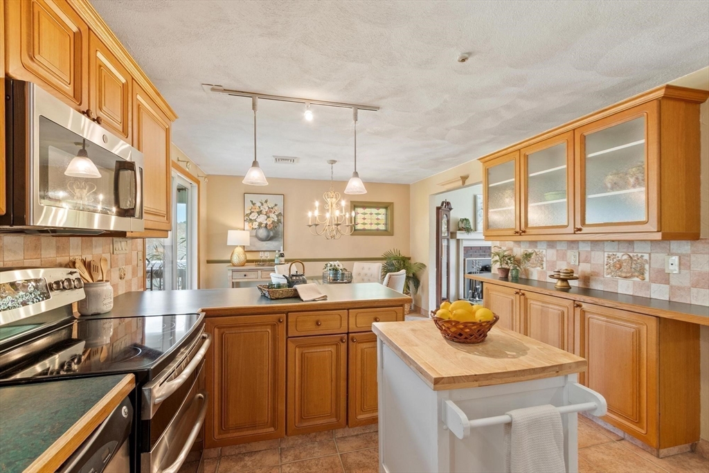 13 Groton Shirley Rd