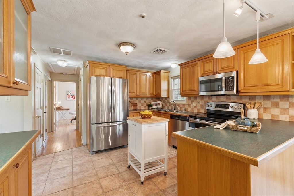 13 Groton Shirley Rd