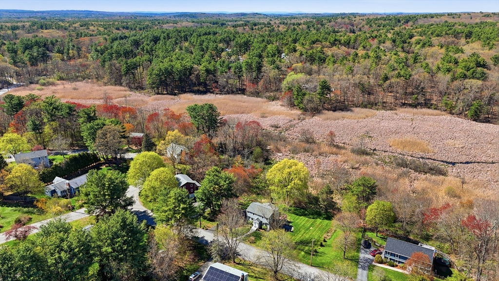 4 Meadowbrook Rd