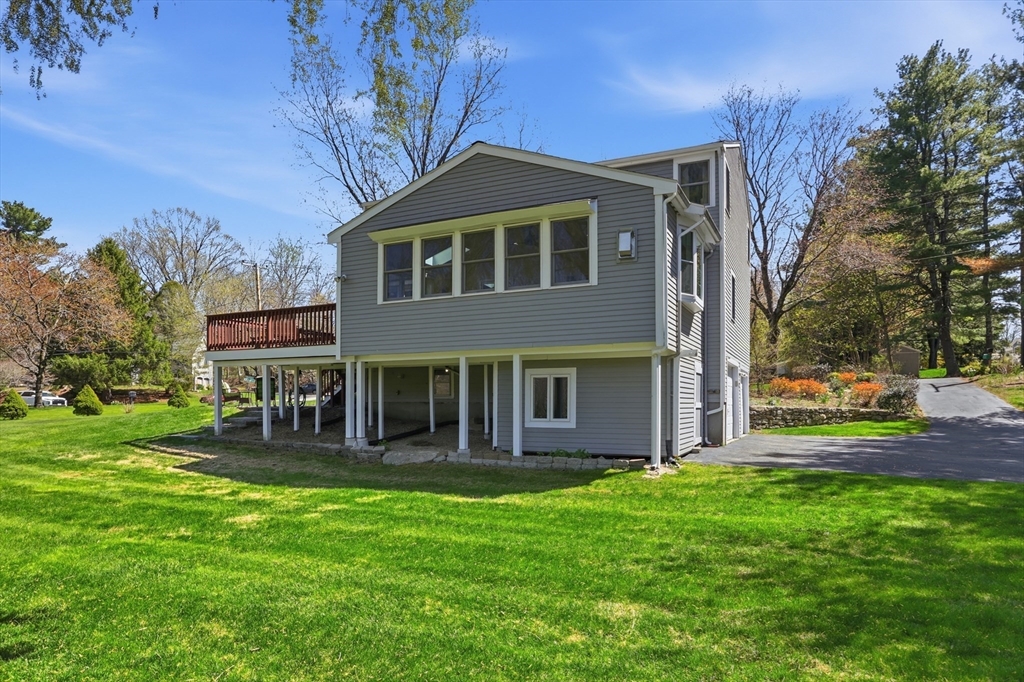 4 Meadowbrook Rd
