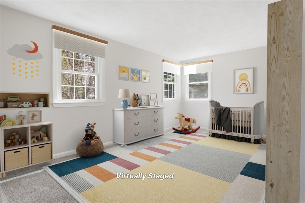 4 Meadowbrook Rd