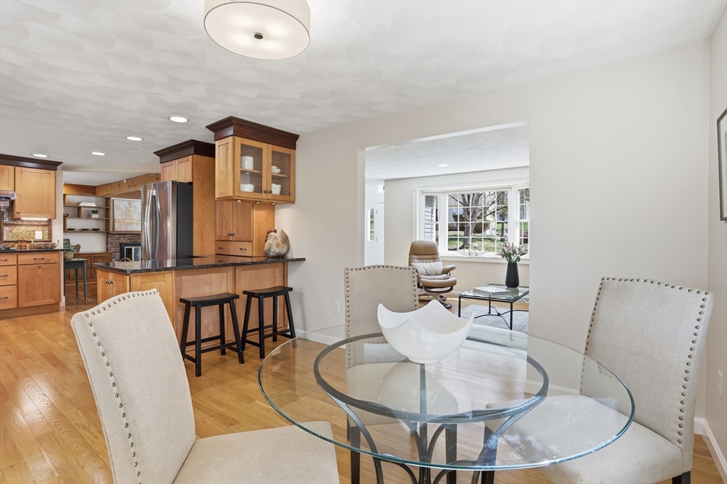 4 Meadowbrook Rd