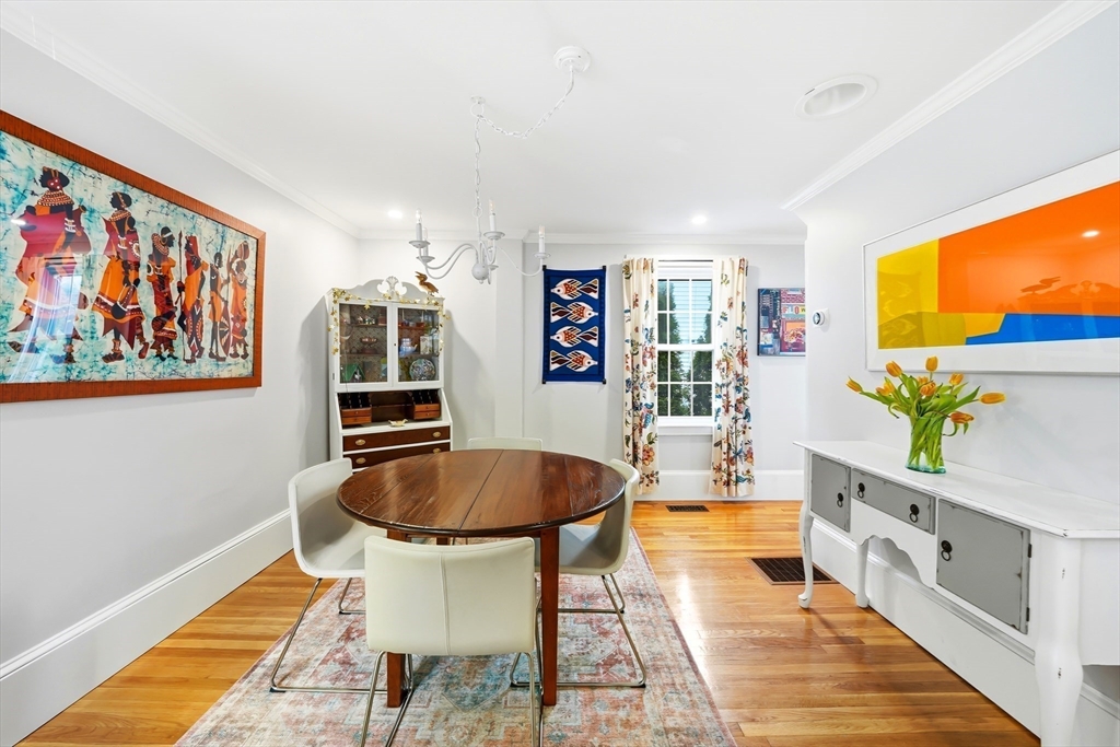 11 Beacon St