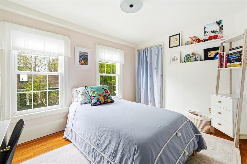 11 Beacon St