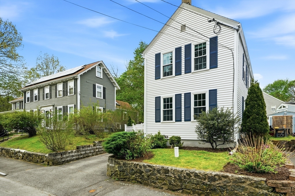 11 Beacon St