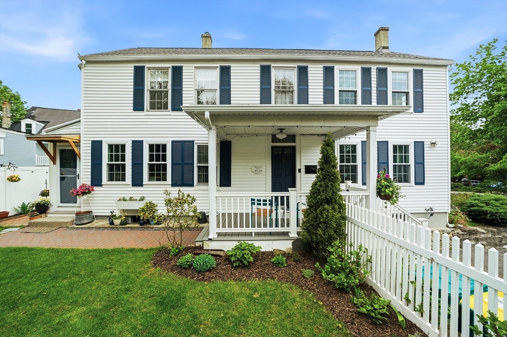 11 Beacon St