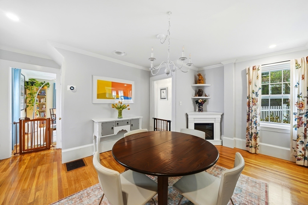 11 Beacon St