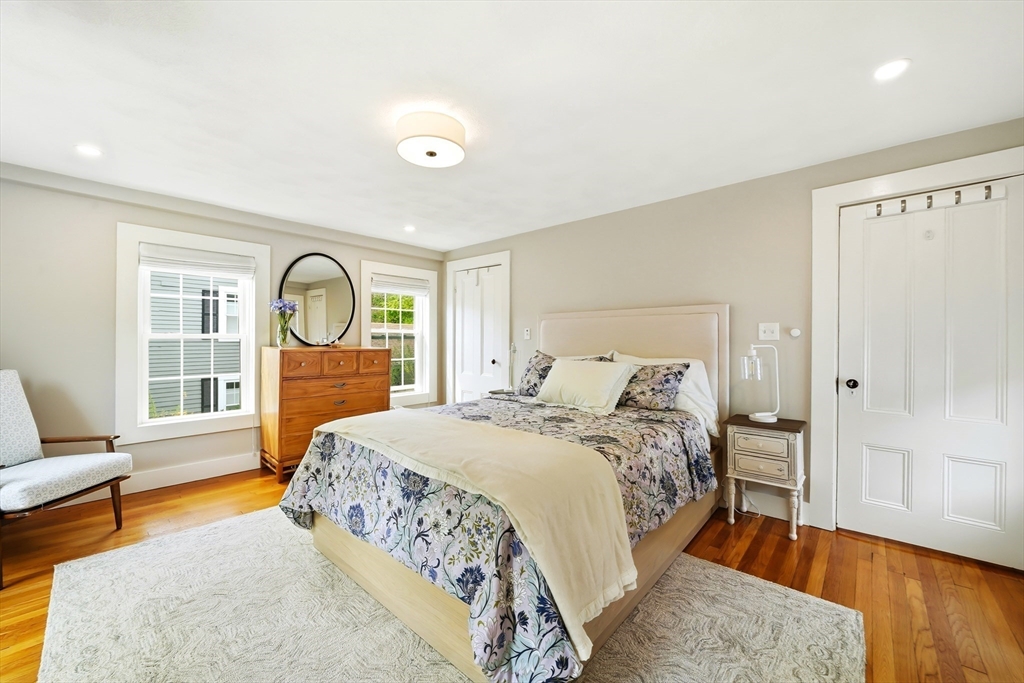 11 Beacon St
