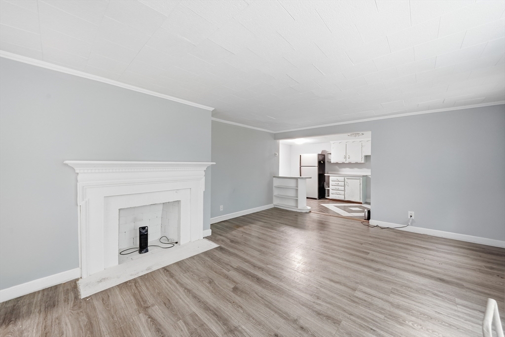 253 Lexington St