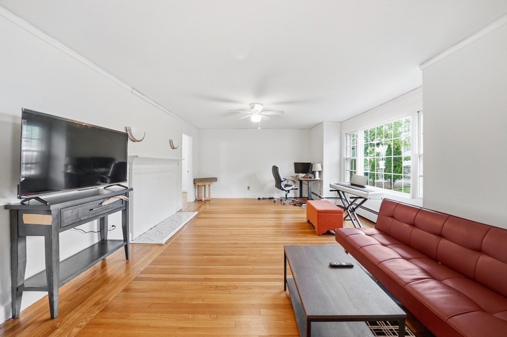 253 Lexington St