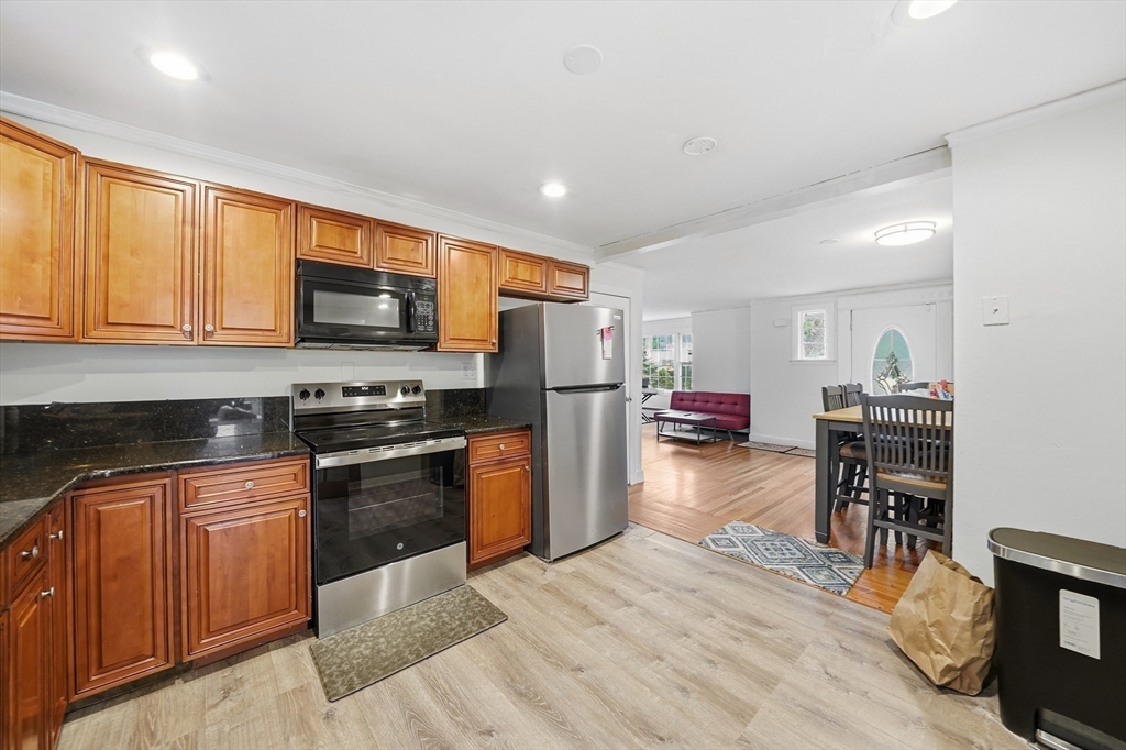 253 Lexington St