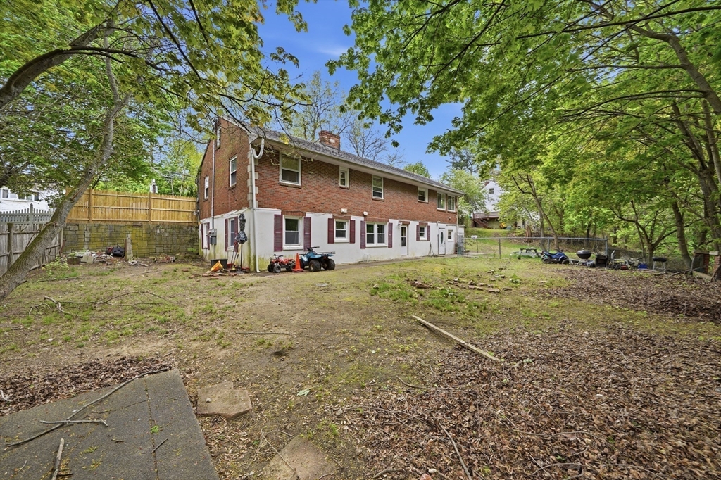 253 Lexington St