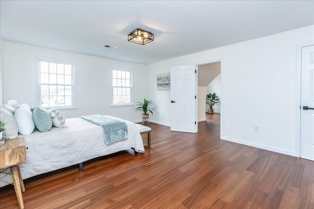 16 Shipley Cir