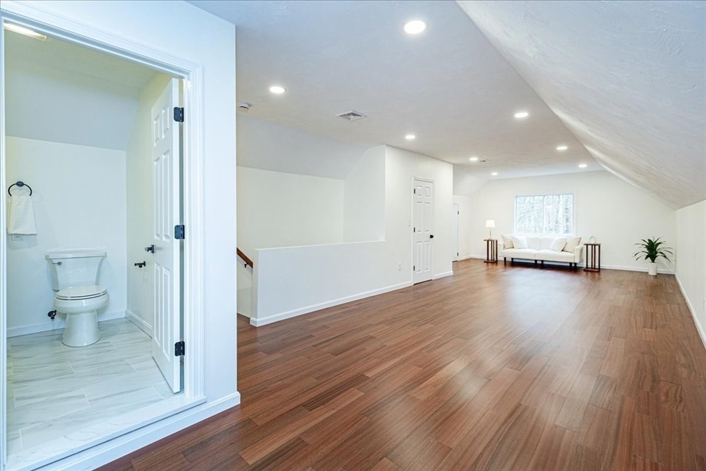 16 Shipley Cir