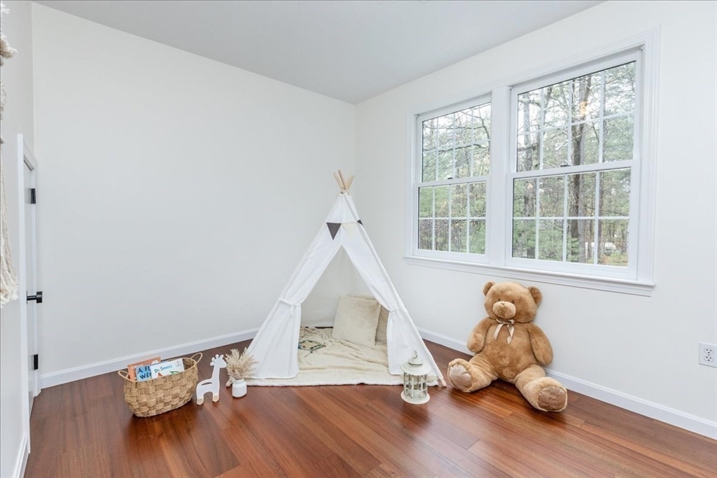 16 Shipley Cir
