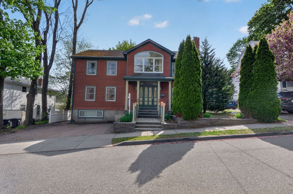 8 Hawthorne St