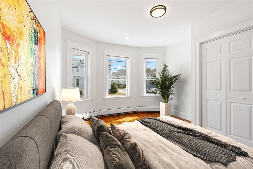 337 Newton Street # 4 Unit: #4