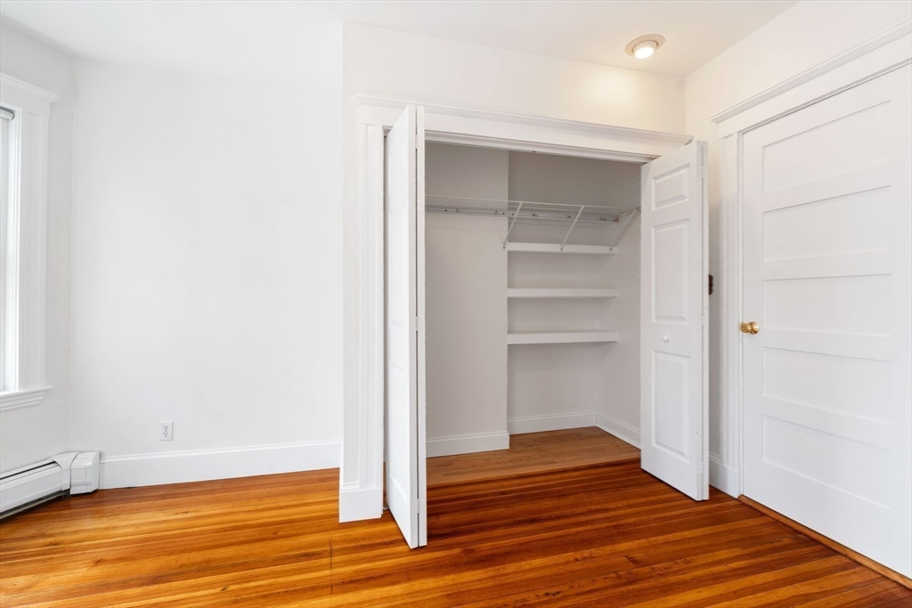 337 Newton Street # 4 Unit: #4