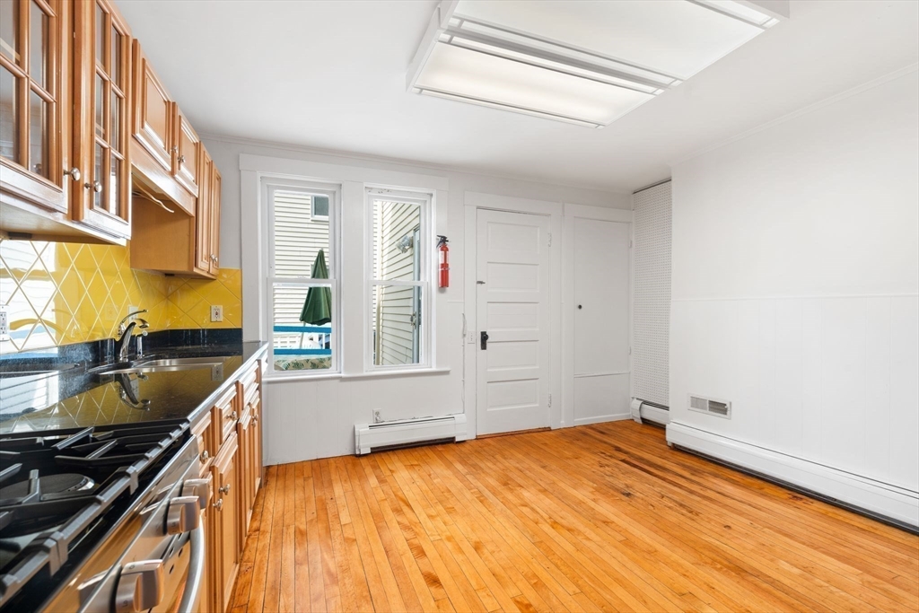 337 Newton Street # 4 Unit: #4