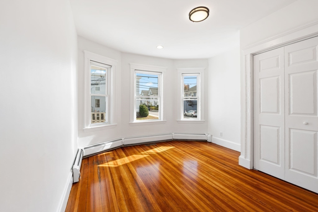 337 Newton Street # 4 Unit: #4